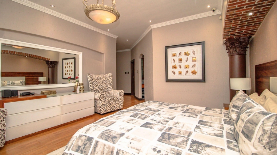 5 Bedroom Property for Sale in Beyerspark Gauteng