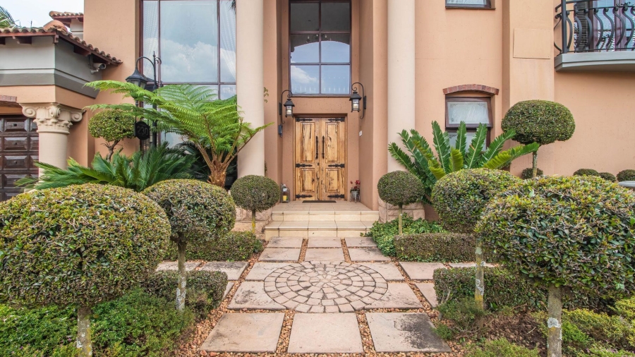 5 Bedroom Property for Sale in Beyerspark Gauteng