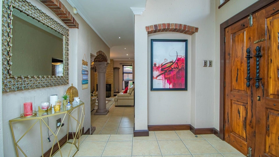 5 Bedroom Property for Sale in Beyerspark Gauteng