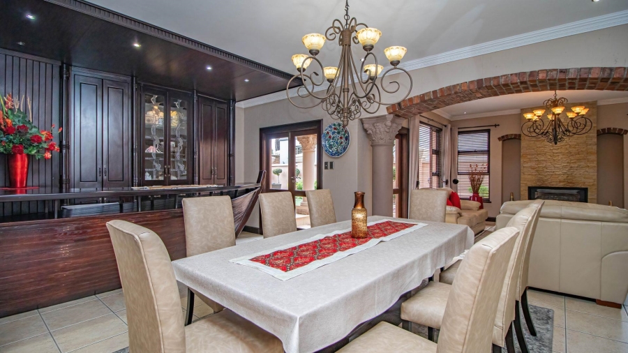 5 Bedroom Property for Sale in Beyerspark Gauteng
