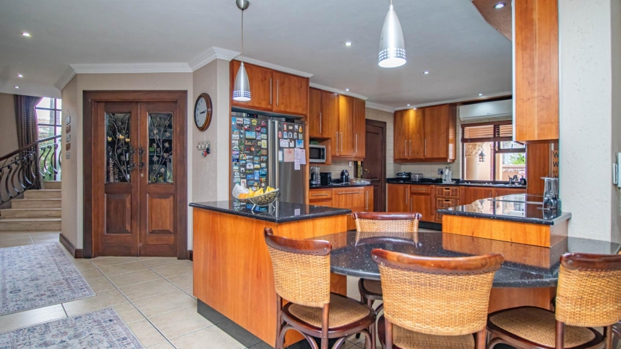 5 Bedroom Property for Sale in Beyerspark Gauteng