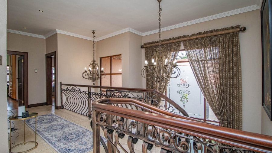 5 Bedroom Property for Sale in Beyerspark Gauteng