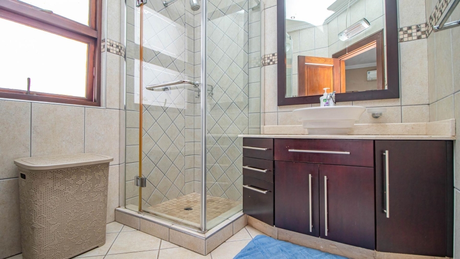 5 Bedroom Property for Sale in Beyerspark Gauteng