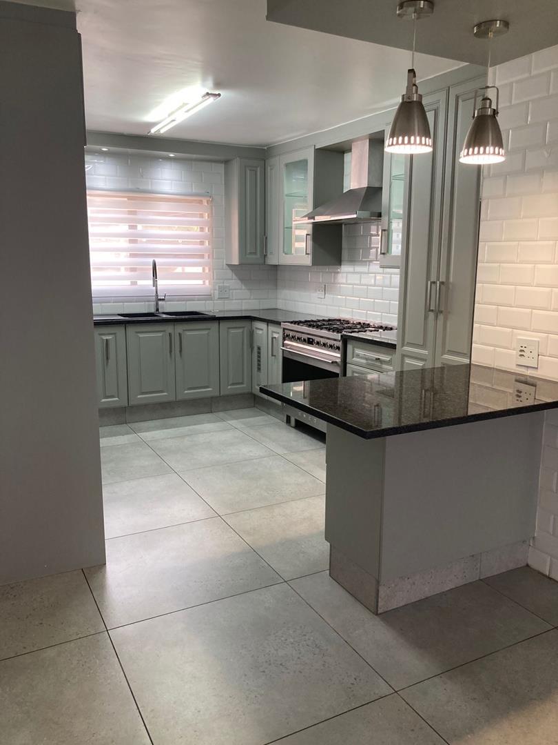 3 Bedroom Property for Sale in Lakefield Gauteng