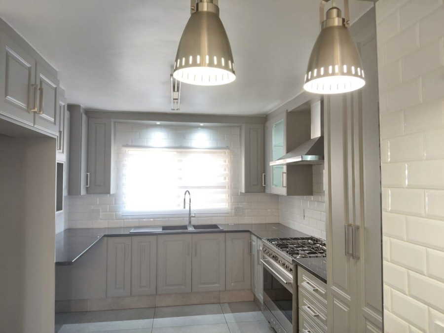 3 Bedroom Property for Sale in Lakefield Gauteng