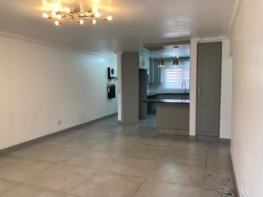 3 Bedroom Property for Sale in Lakefield Gauteng