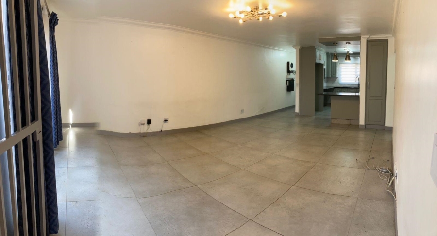 3 Bedroom Property for Sale in Lakefield Gauteng