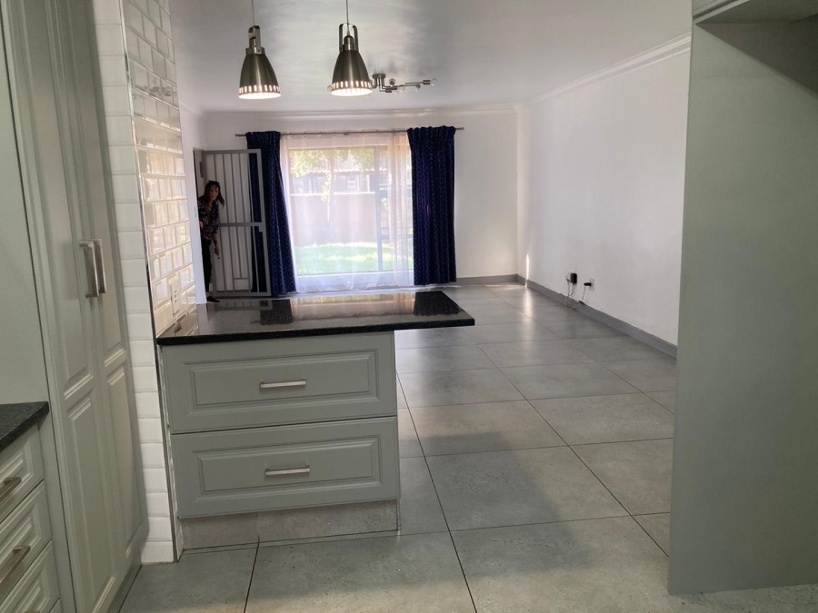 3 Bedroom Property for Sale in Lakefield Gauteng