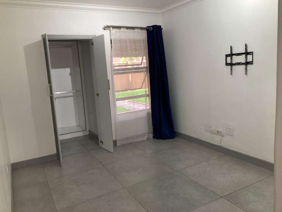 3 Bedroom Property for Sale in Lakefield Gauteng