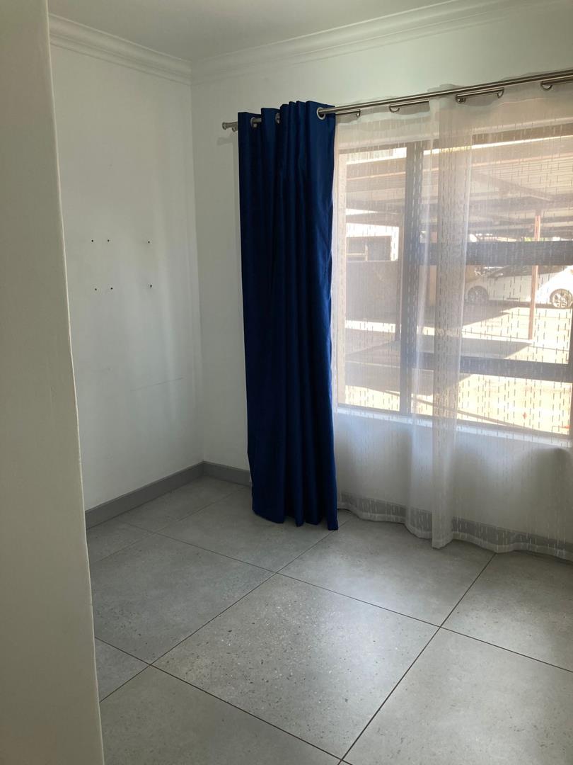 3 Bedroom Property for Sale in Lakefield Gauteng
