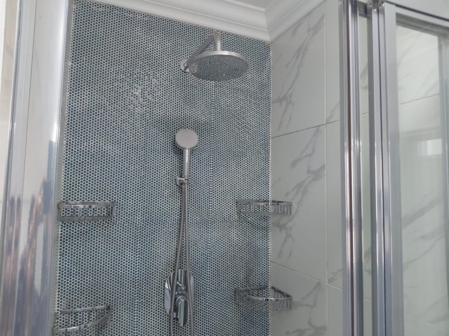 3 Bedroom Property for Sale in Lakefield Gauteng
