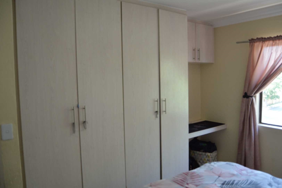 2 Bedroom Property for Sale in New Redruth Gauteng