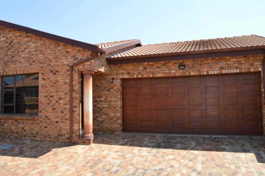 3 Bedroom Property for Sale in New Redruth Gauteng