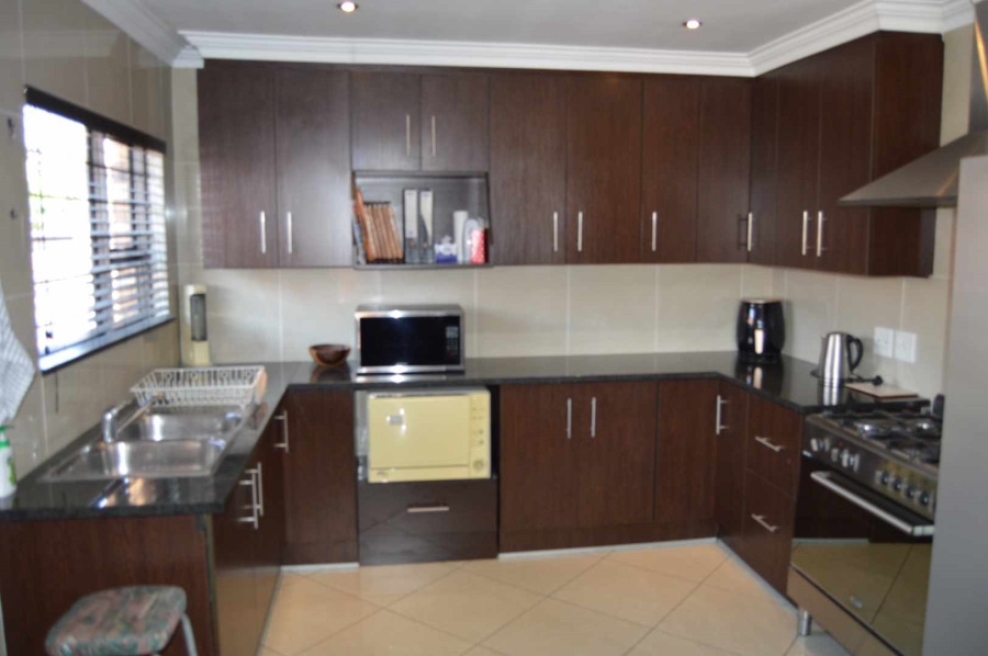3 Bedroom Property for Sale in New Redruth Gauteng