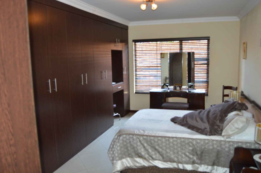 3 Bedroom Property for Sale in New Redruth Gauteng