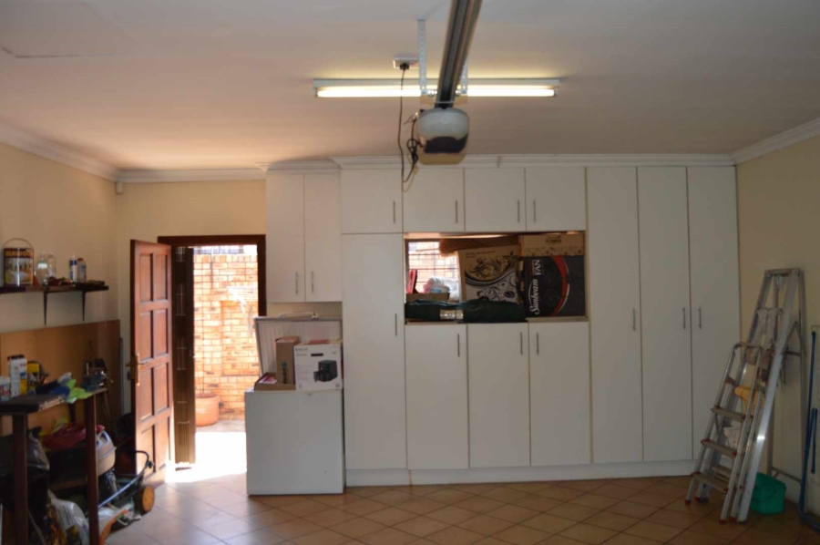 3 Bedroom Property for Sale in New Redruth Gauteng