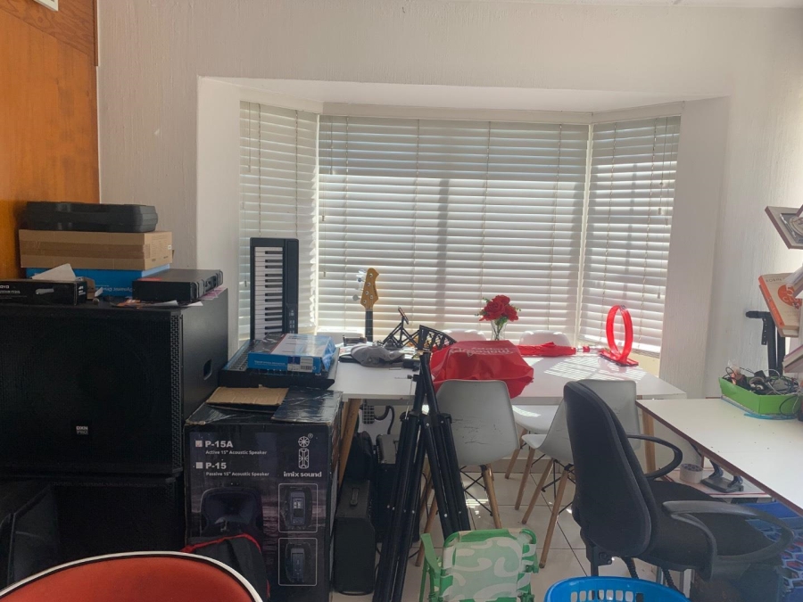 2 Bedroom Property for Sale in Ormonde Gauteng