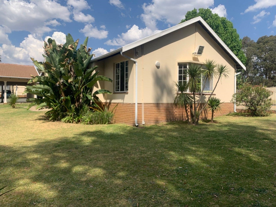 2 Bedroom Property for Sale in Ormonde Gauteng