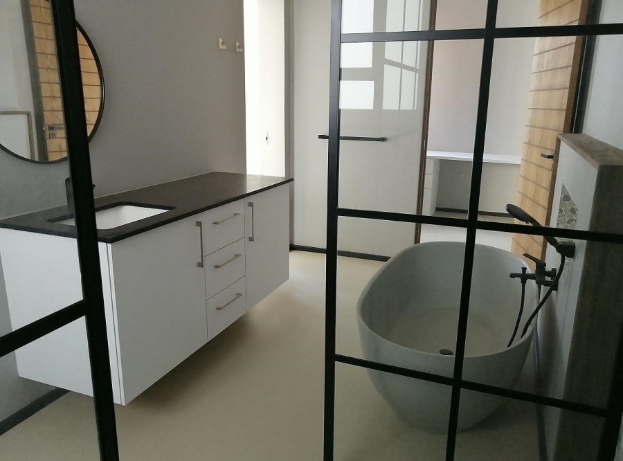 To Let 3 Bedroom Property for Rent in Morningside Manor Gauteng