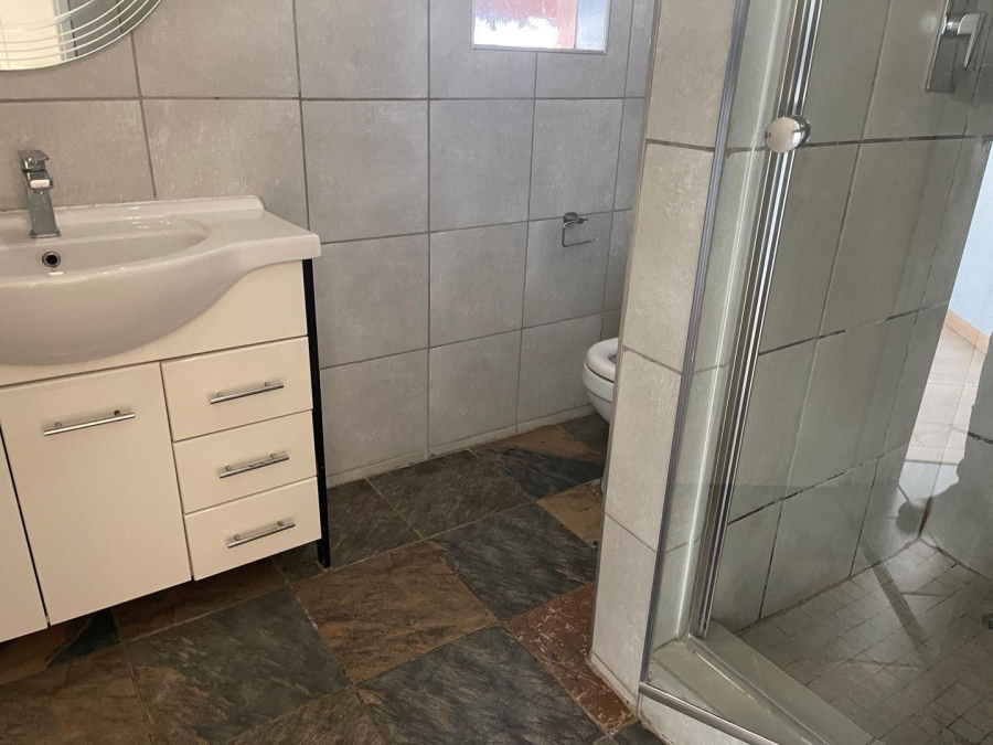 To Let 3 Bedroom Property for Rent in Bedford Gardens Gauteng
