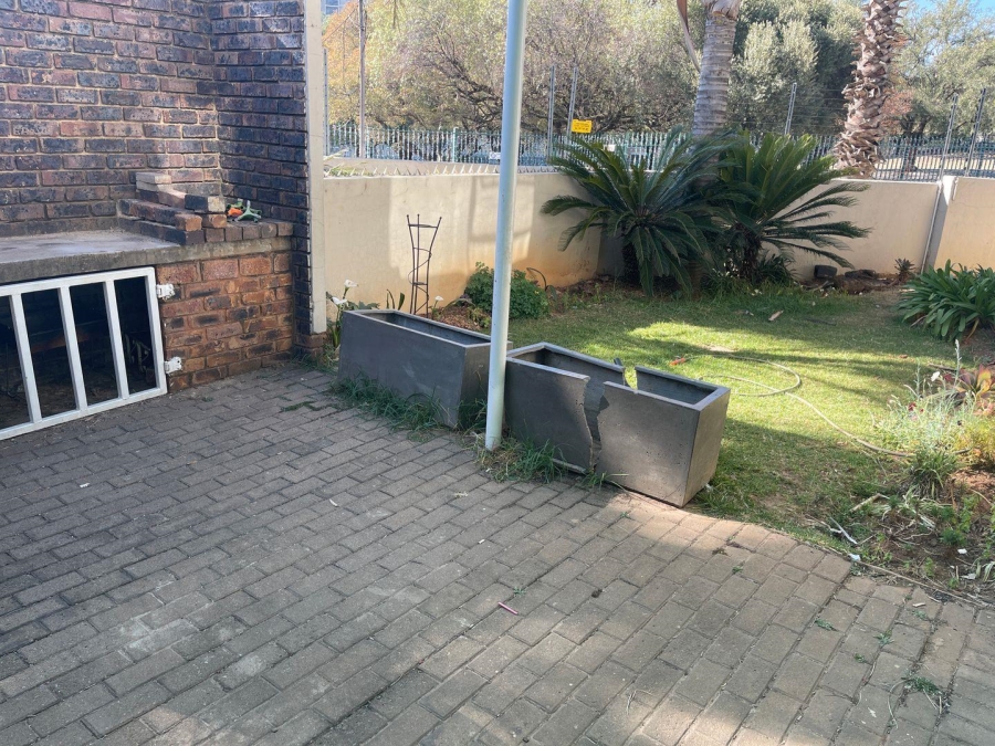 To Let 3 Bedroom Property for Rent in Bedford Gardens Gauteng