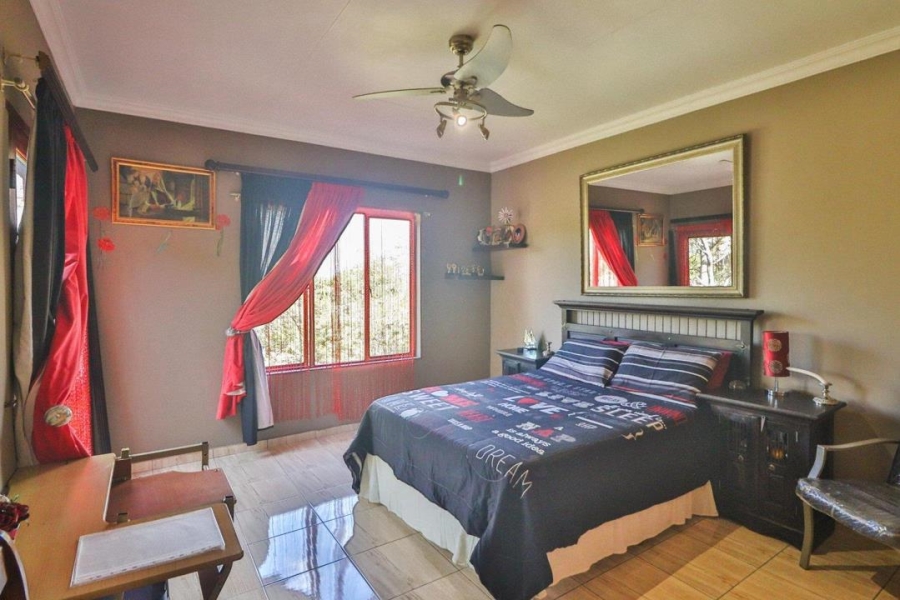 To Let 3 Bedroom Property for Rent in Mulbarton Gauteng