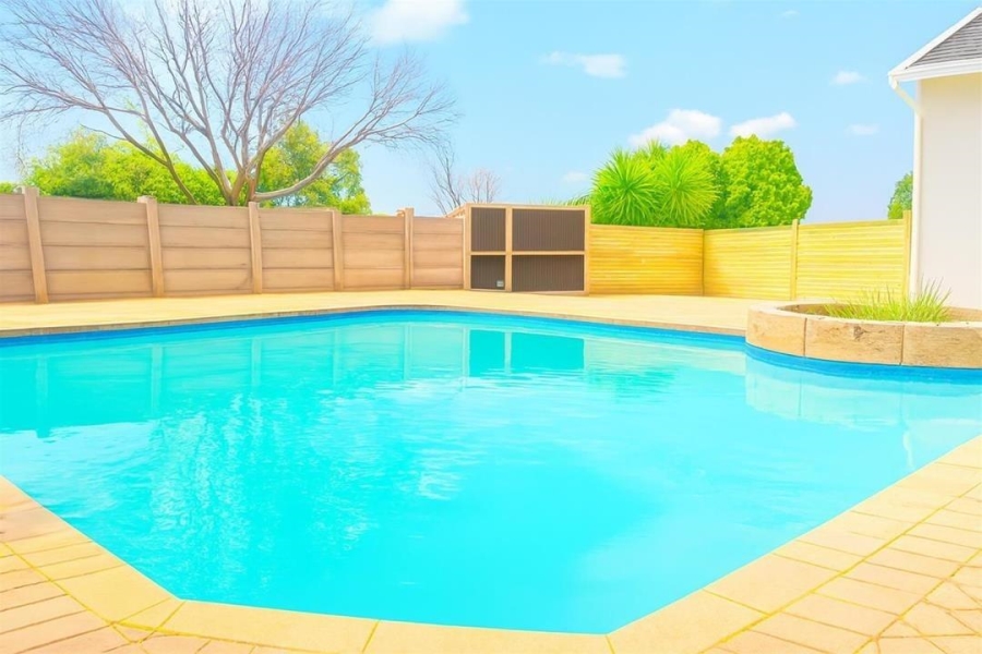 3 Bedroom Property for Sale in Meredale Gauteng