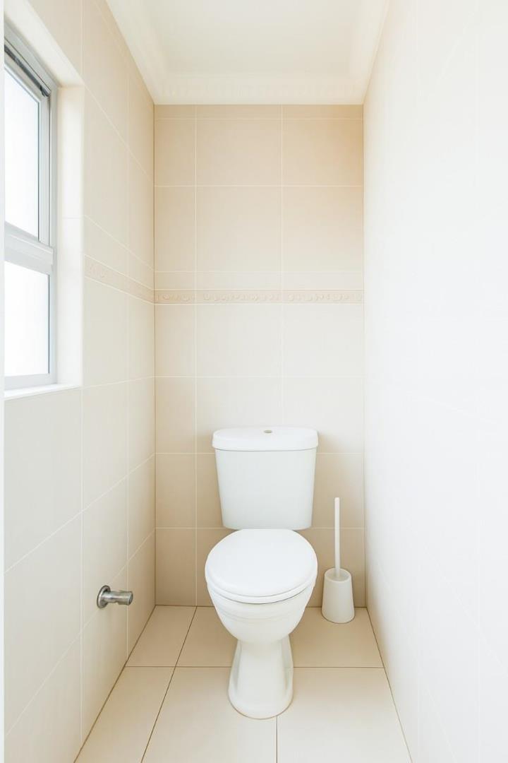 5 Bedroom Property for Sale in Lenasia Ext 13 Gauteng