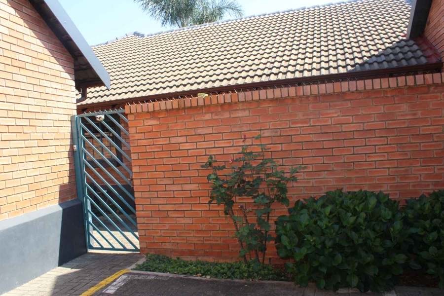 To Let 2 Bedroom Property for Rent in Lyttelton Gauteng