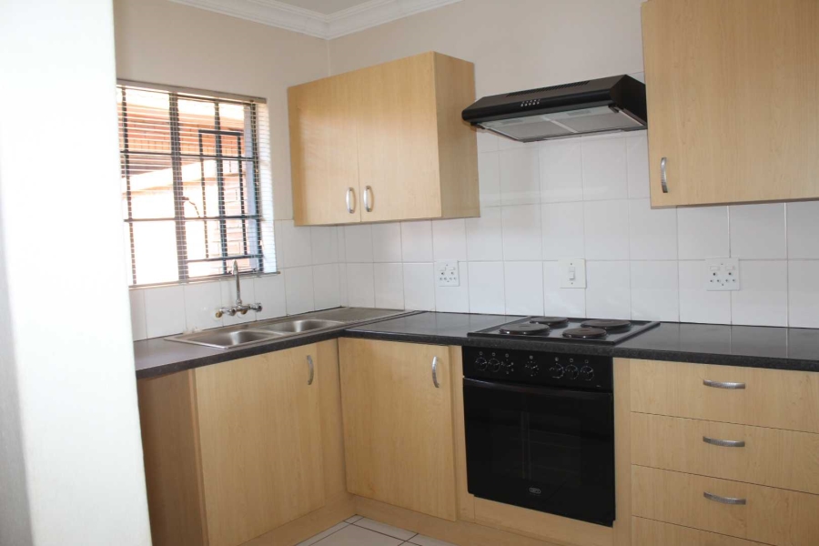 To Let 2 Bedroom Property for Rent in Lyttelton Gauteng