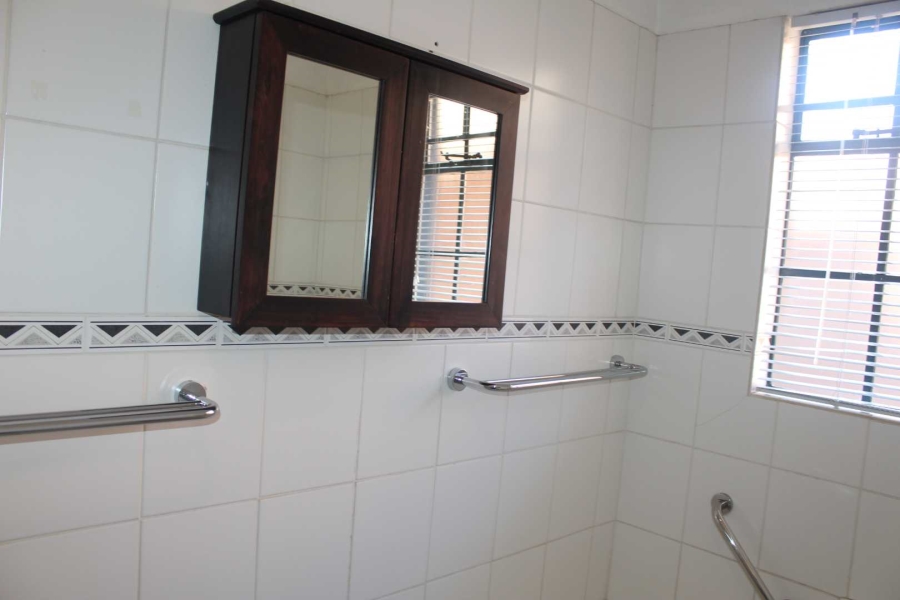 To Let 2 Bedroom Property for Rent in Lyttelton Gauteng
