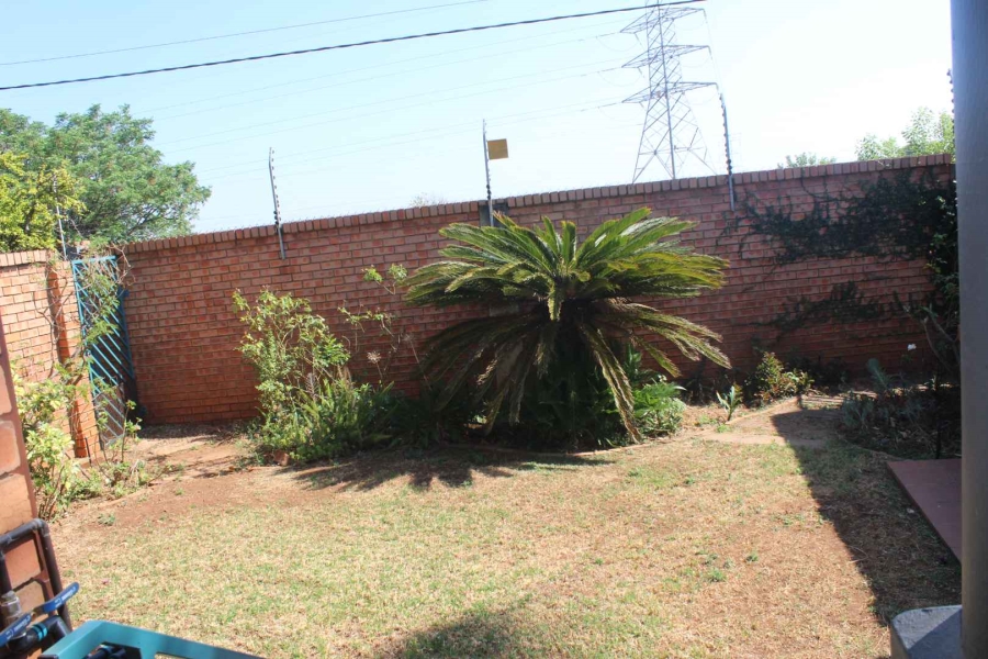 To Let 2 Bedroom Property for Rent in Lyttelton Gauteng