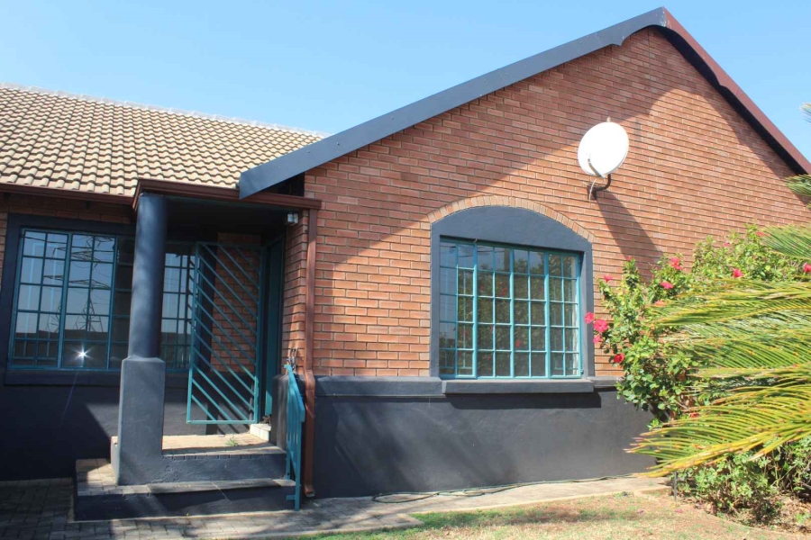 To Let 2 Bedroom Property for Rent in Lyttelton Gauteng