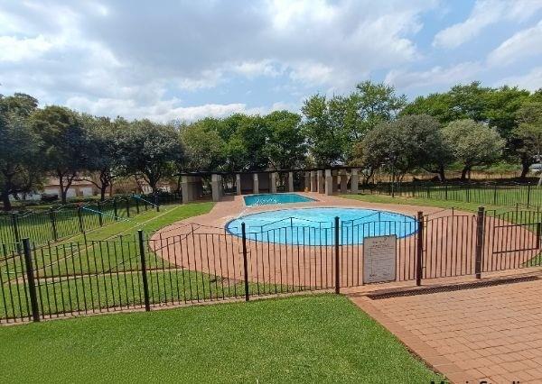2 Bedroom Property for Sale in Eco Park Gauteng