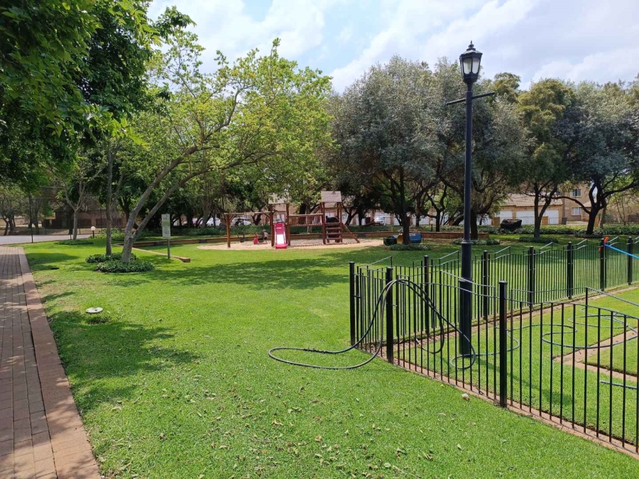 2 Bedroom Property for Sale in Eco Park Gauteng