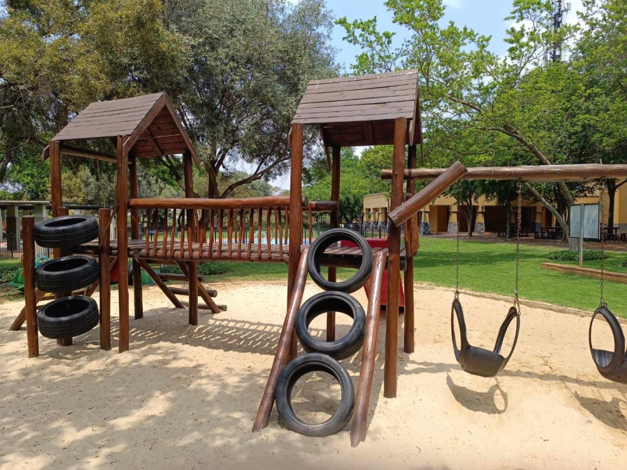 2 Bedroom Property for Sale in Eco Park Gauteng