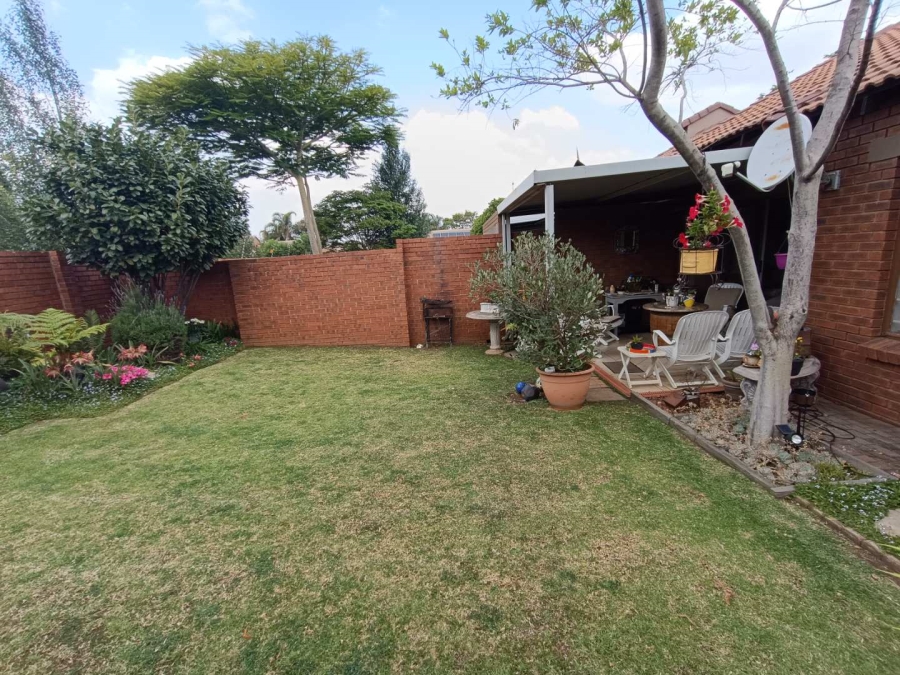 2 Bedroom Property for Sale in Eco Park Gauteng