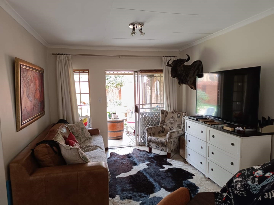 2 Bedroom Property for Sale in Eco Park Gauteng