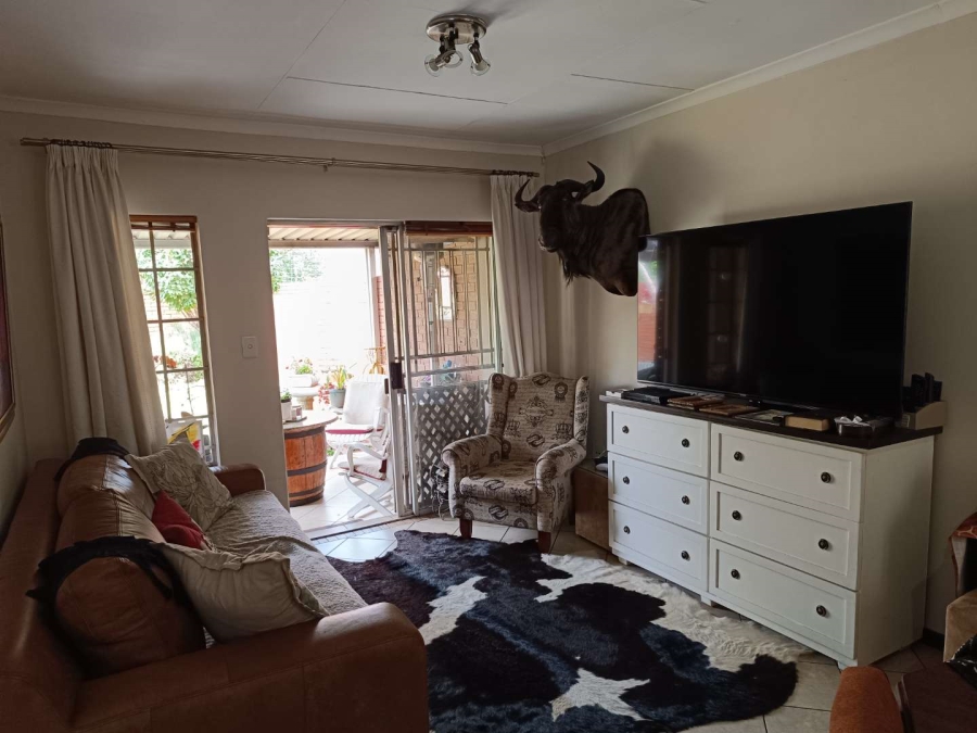 2 Bedroom Property for Sale in Eco Park Gauteng