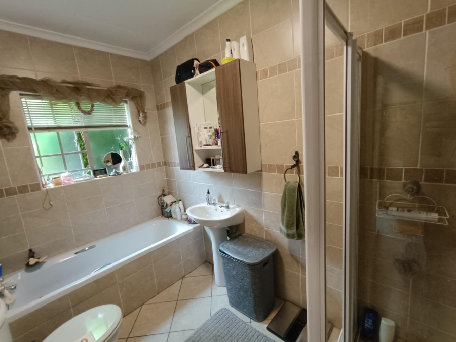 2 Bedroom Property for Sale in Eco Park Gauteng