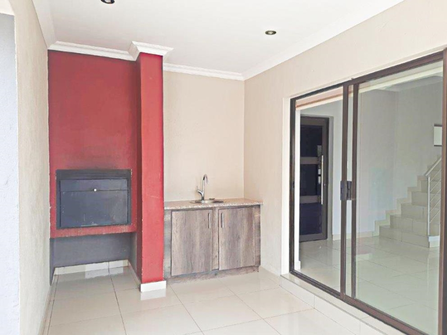 3 Bedroom Property for Sale in Olympus AH Gauteng