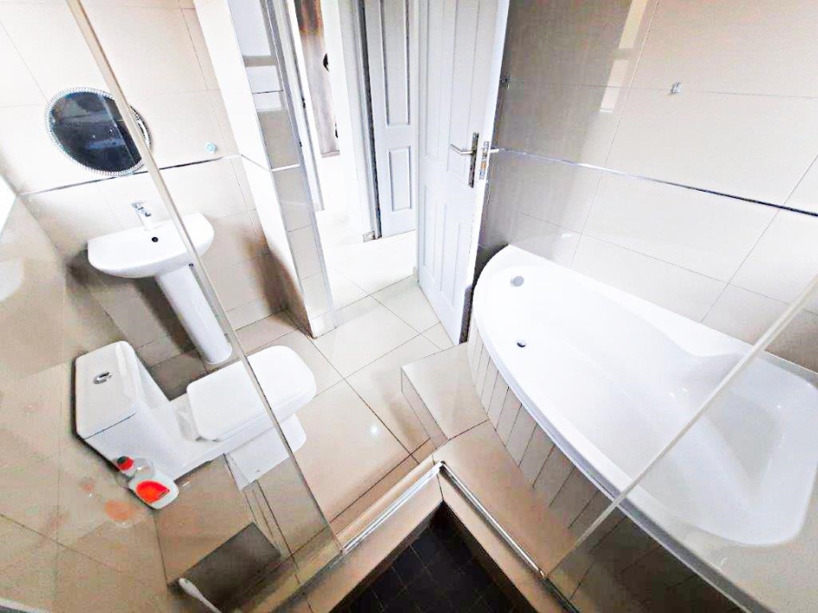 3 Bedroom Property for Sale in Olympus AH Gauteng