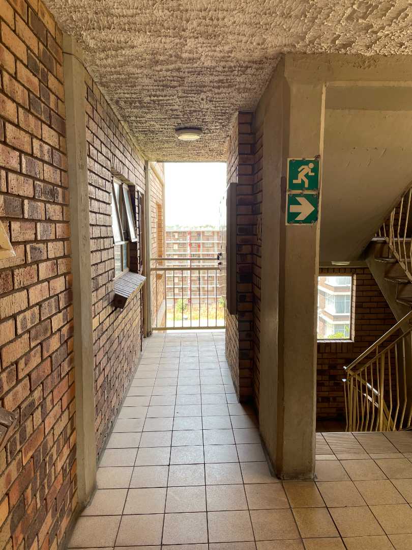 2 Bedroom Property for Sale in Silverton Gauteng