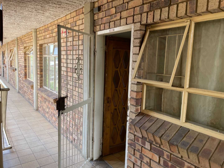 2 Bedroom Property for Sale in Silverton Gauteng