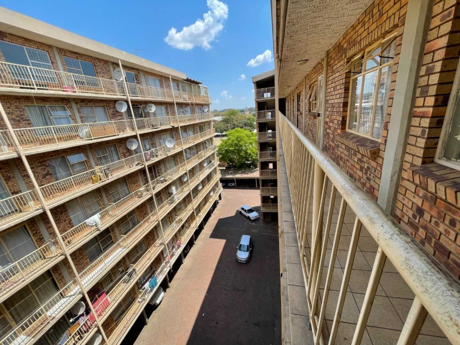 2 Bedroom Property for Sale in Silverton Gauteng