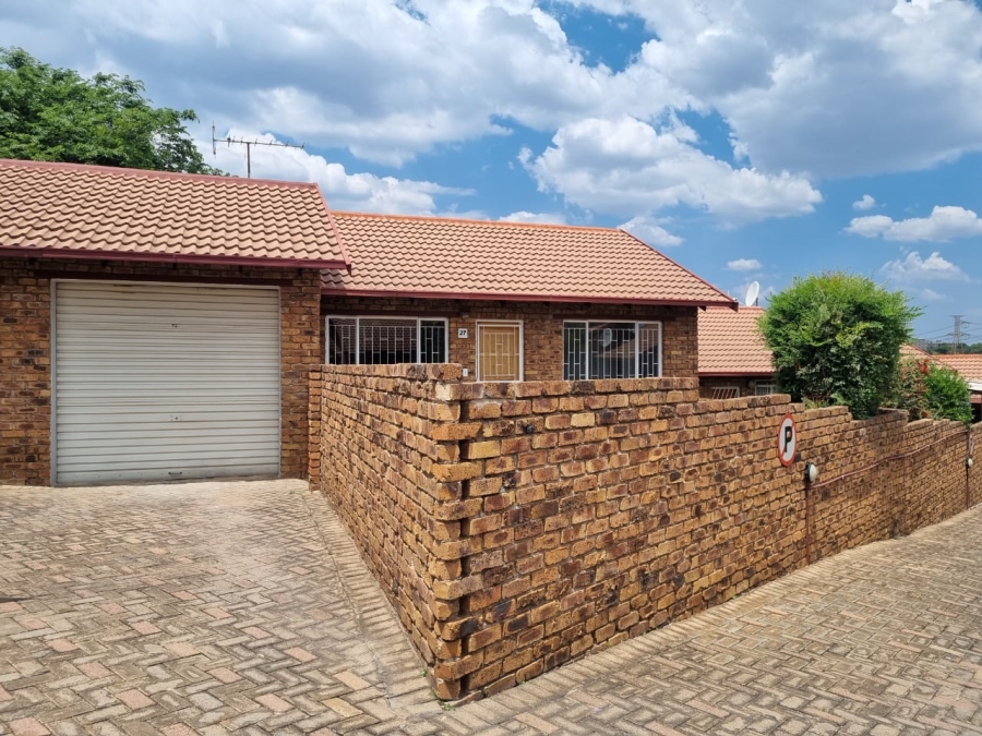 To Let 2 Bedroom Property for Rent in Norkem Park Gauteng