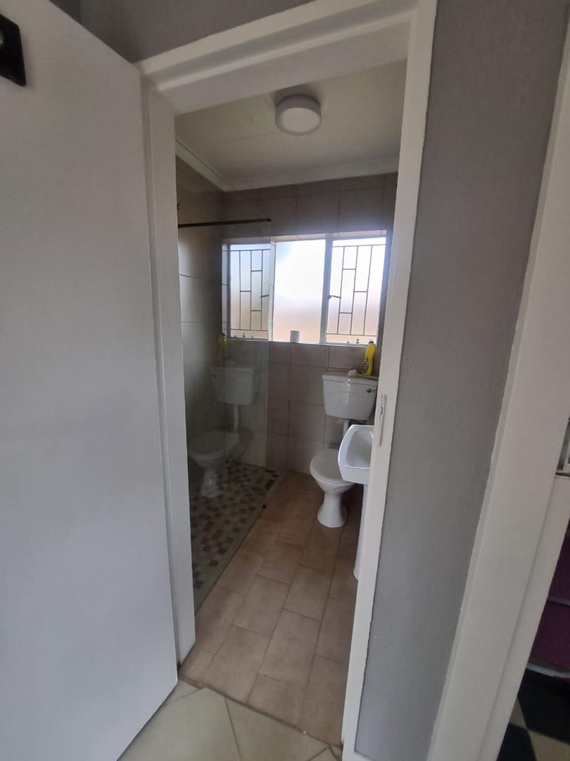 To Let 2 Bedroom Property for Rent in Norkem Park Gauteng