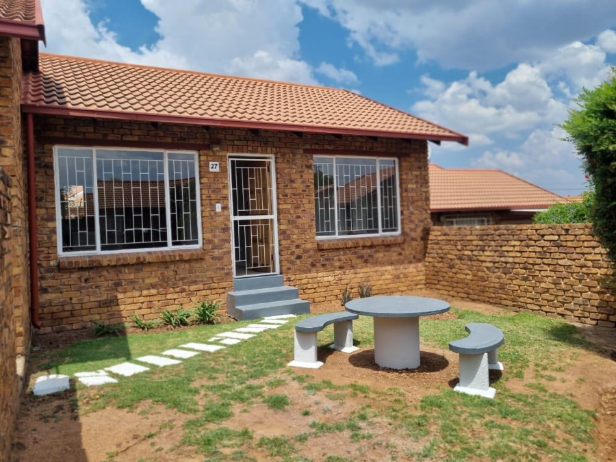 To Let 2 Bedroom Property for Rent in Norkem Park Gauteng