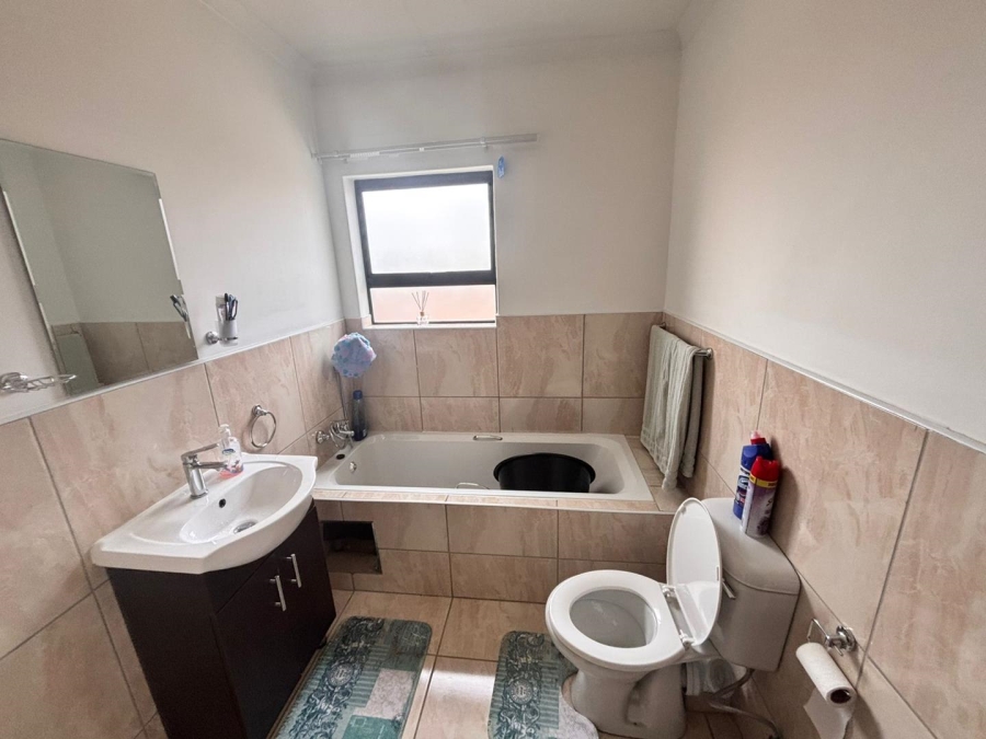 To Let 2 Bedroom Property for Rent in Pomona Gauteng