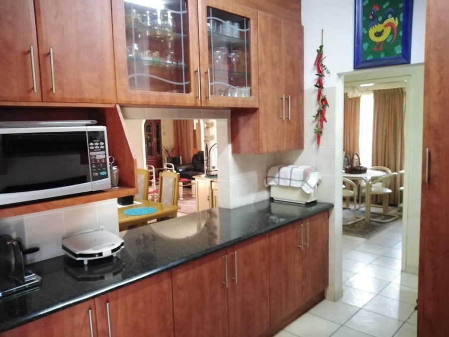 2 Bedroom Property for Sale in Birchleigh North Gauteng